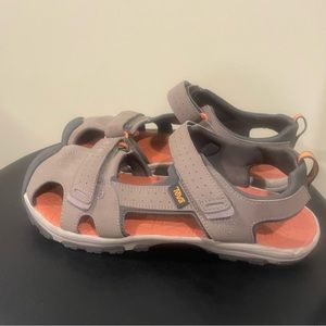 Teva Kids Size 7 Hurricane Toe Pro Brown Tan Hiking Sandals Shoes Used